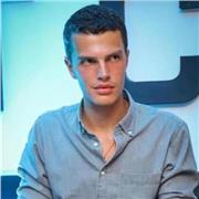 Pianiste passionnée et professionnel donnant des cours a domicile au plus petit et plus grand !
